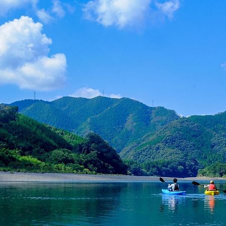 四万十川まで歩いて行ける 一棟まるっと貸し切りの宿 Gu Сіманто Екстер'єр фото